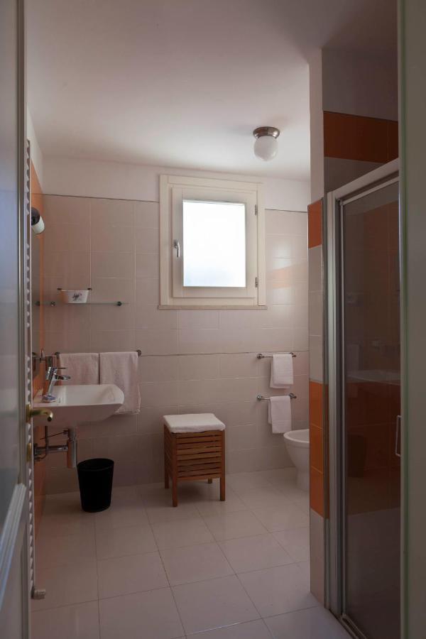 Villa Urso Bed&Breakfast 蒙泰罗尼迪莱切 外观 照片