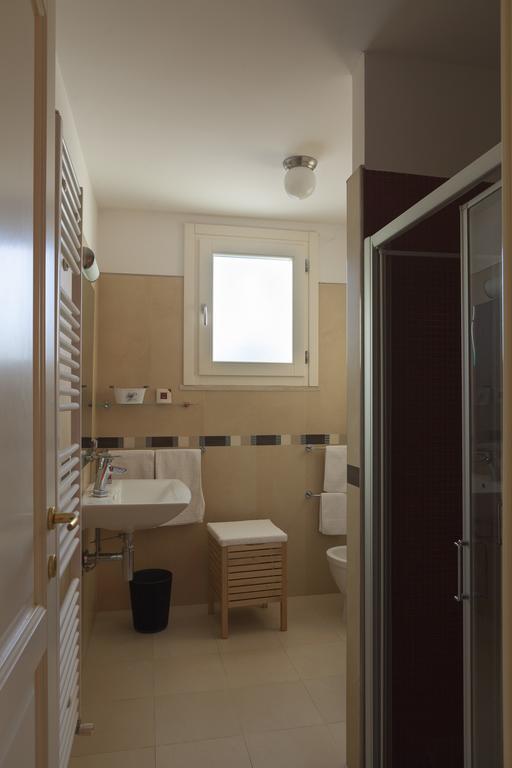 Villa Urso Bed&Breakfast 蒙泰罗尼迪莱切 客房 照片
