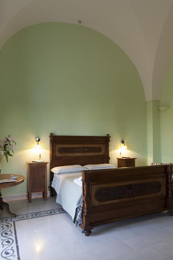 Villa Urso Bed&Breakfast 蒙泰罗尼迪莱切 客房 照片